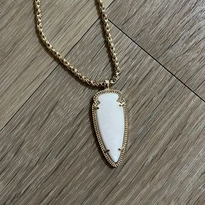 Kendra Scott necklace